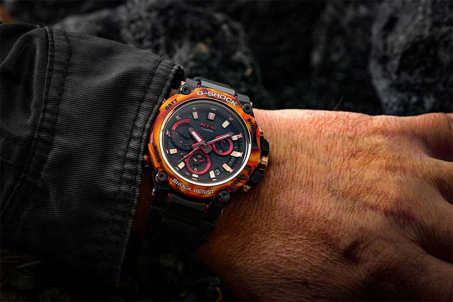 Часы Casio G-Shock Premium MTG-B3000FR-1A — электронные, карбон металл сталь
