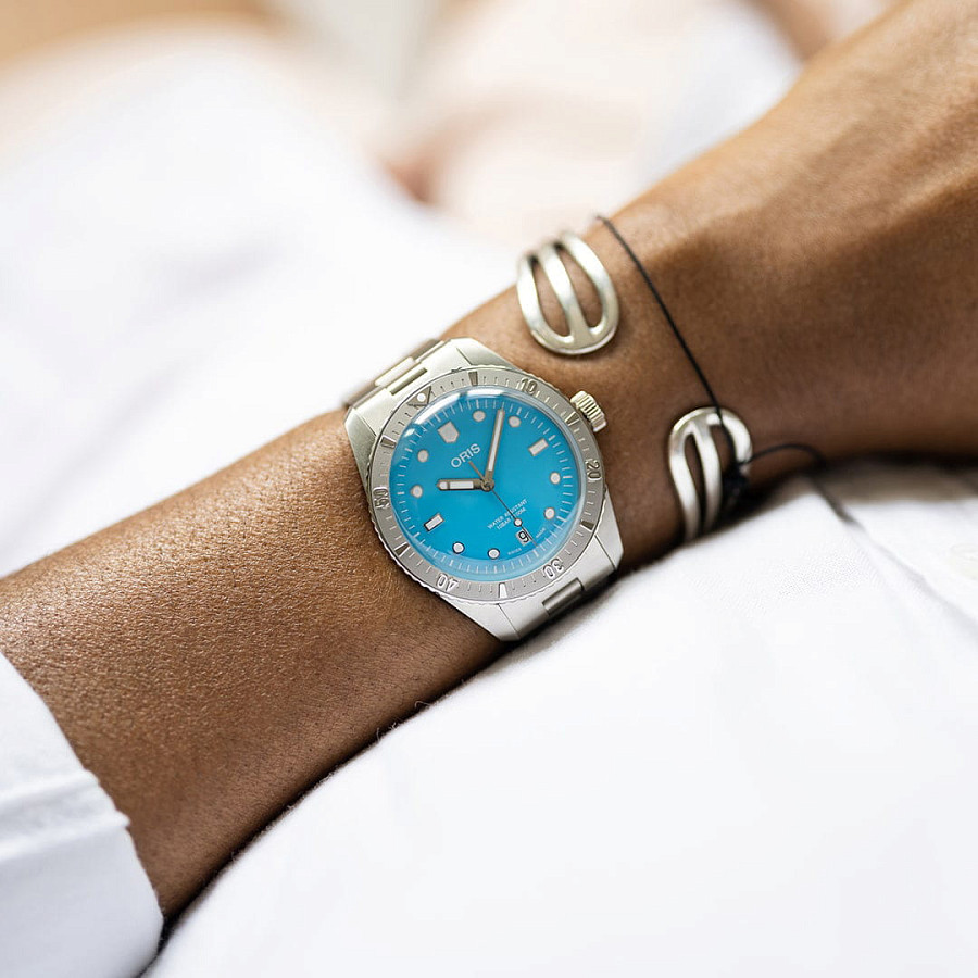 Часы Oris Divers Sixty‑Five 'Cotton Candy' 01 733 7771 4055-07 8 19 18 — мужские, нержавеющая сталь