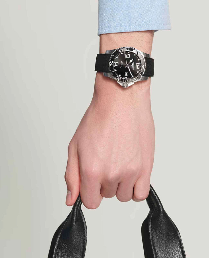 Часы Longines HydroConquest L3.781.4.56.9 — мужские, каучук