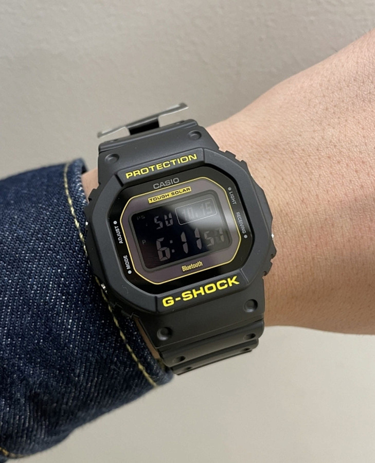 Часы Casio G-Shock GW-B5600CY-1DR (GW-B5600CY-1) — электронные, пластик