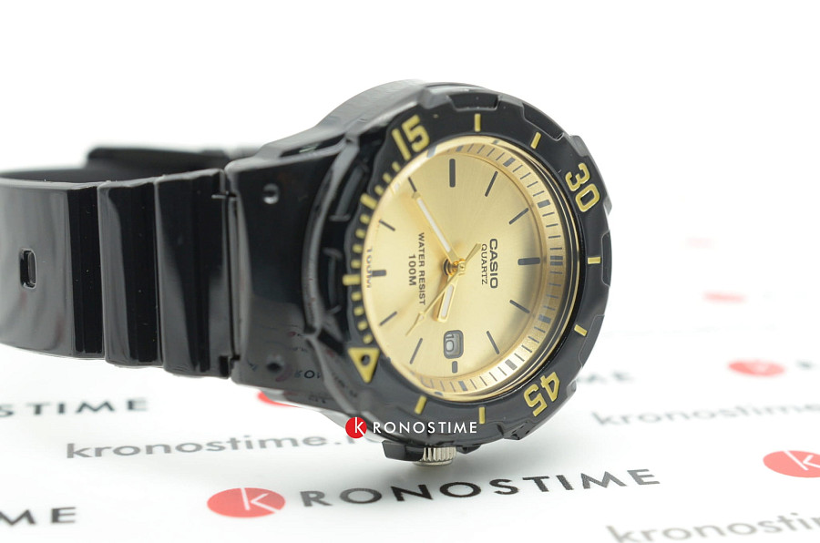 Часы Casio Collection LRW-200H-9EVDF (LRW-200H-9E) — кварцевые, пластик