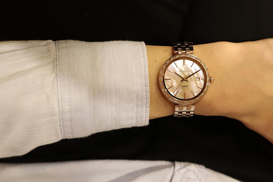 Часы Casio Sheen SHE-4052PG-2A — кварцевые, металл сталь