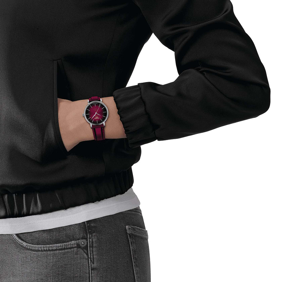 Часы Tissot Everytime Lady T143.210.17.331.00 — кварцевые, сталь металл