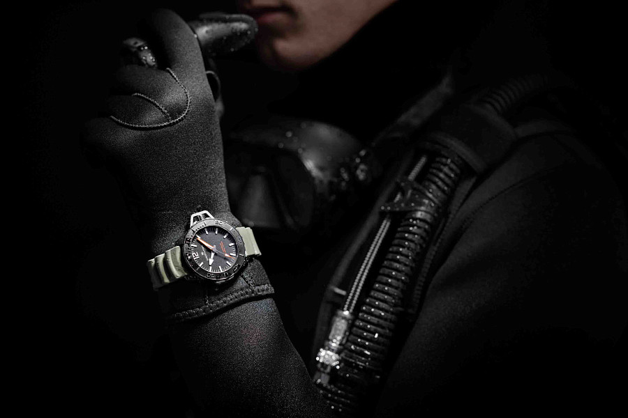 Часы Hamilton Khaki Navy Frogman Auto H77825331 — металл сталь, каучук