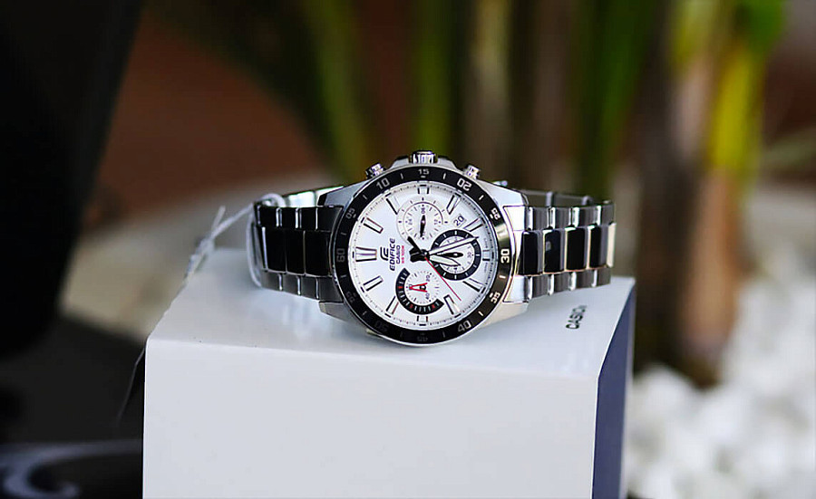 Часы Casio Edifice EFV-570D-7AVUDF (EFV-570D-7A) — нержавеющая сталь, мужские