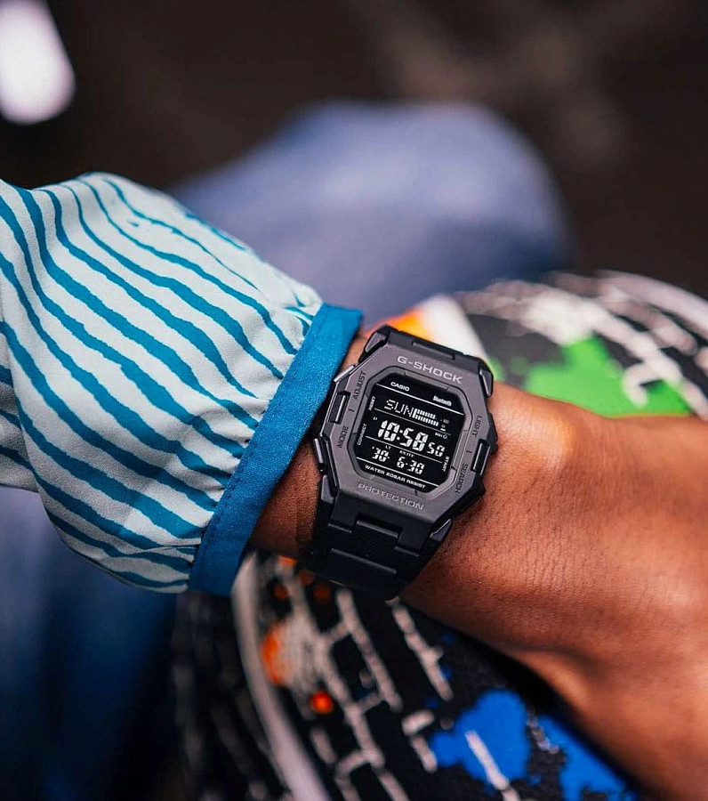Часы Casio G-Shock GD-B500-1DR (GD-B500-1) — электронные, пластик