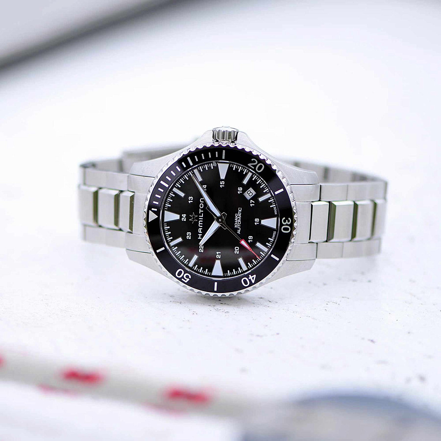 Часы Hamilton Khaki Navy Scuba Auto H82335131 — артикул H82335131, мужские