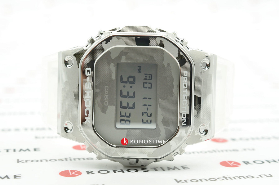 Часы Casio G-Shock GM-5600SCM-1 — серебристый, электронные
