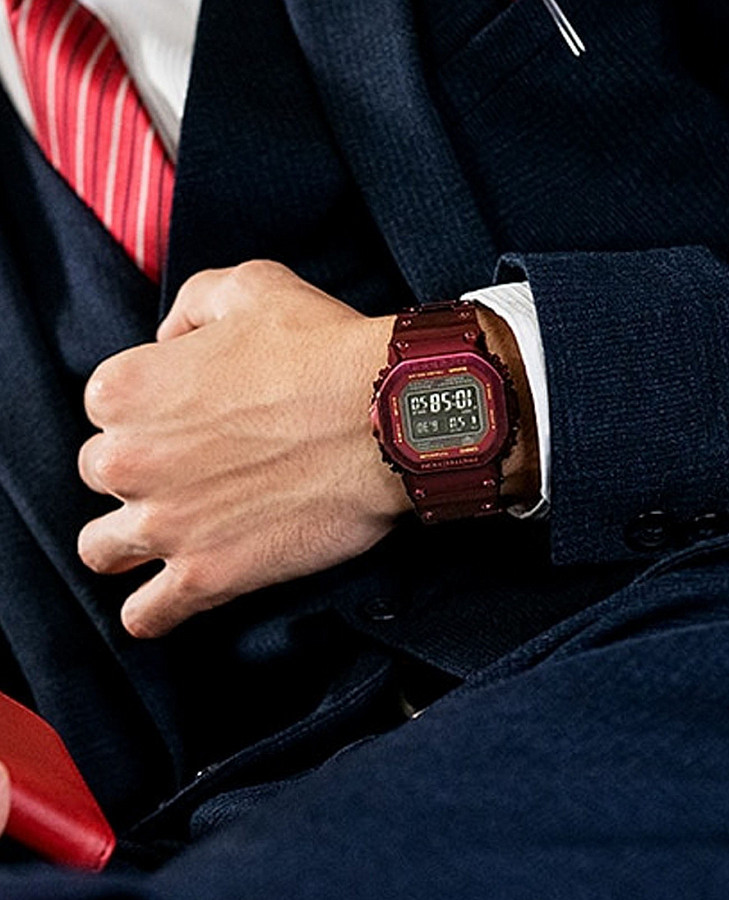 Часы Casio G-Shock GMW-B5000RD-4 — сталь металл, сталь с ip покрытием