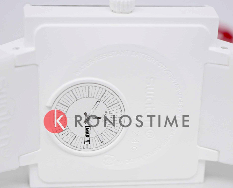 Часы Swatch Square Bioceramic Standard SO34W700 — Швейцария, кварцевые