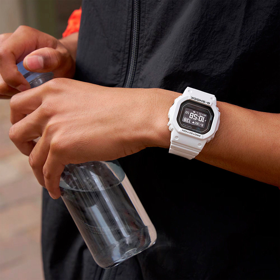 Часы Casio G-Shock DW-H5600-7DR (DW-H5600-7) — электронные, пластик