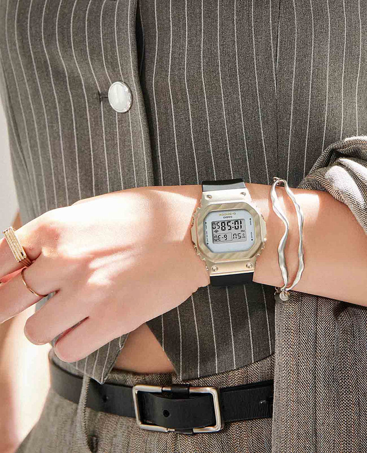 Часы Casio G-Shock GM-S5600BC-1DR (GM-S5600BC-1) — электронные, пластик