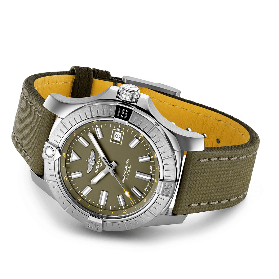 Часы Breitling Avenger Automatic 43 A17318101L1X1 — металл сталь, Швейцария