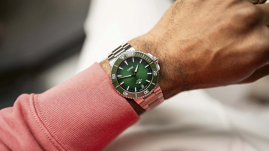 Часы Oris Aquis Date Calibre 400 01 400 7790 4157-07 8 23 02PEB — сталь металл, Швейцария