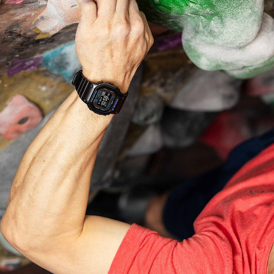 Часы Casio G-Shock DW-H5600-1A2DR (DW-H5600-1A2) — пластик, мужские