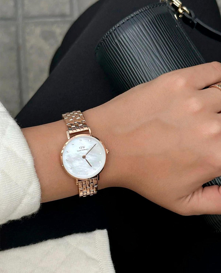 Часы Daniel Wellington Petite DW00100613 — кварцевые, сталь металл
