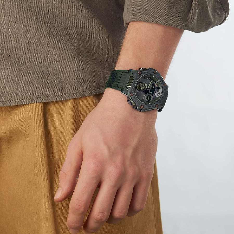 Часы Casio G-Shock GST-B300XB-1A3 — электронные, сталь карбон