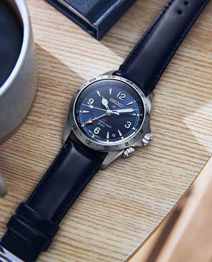 Часы Seiko Prospex SPB377J1 — кожаный, мужские