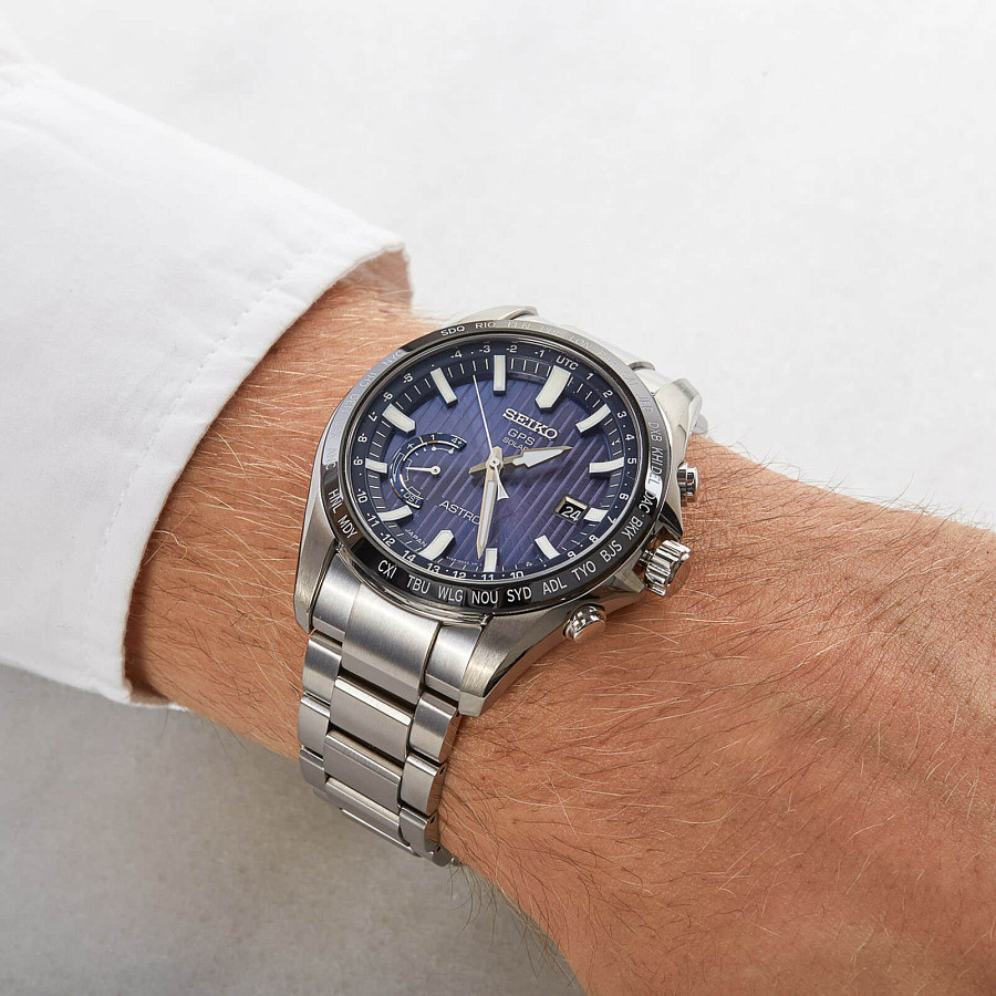 Часы Seiko Astron GPS Solar SSE159J1 — мужские, нержавеющая сталь