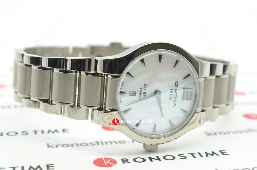 Часы Certina Lady Round C012.209.44.117.00 — кварцевые, металл титан