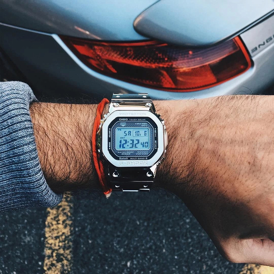 Часы Casio G-Shock GMW-B5000D-1ER — серый, металл сталь