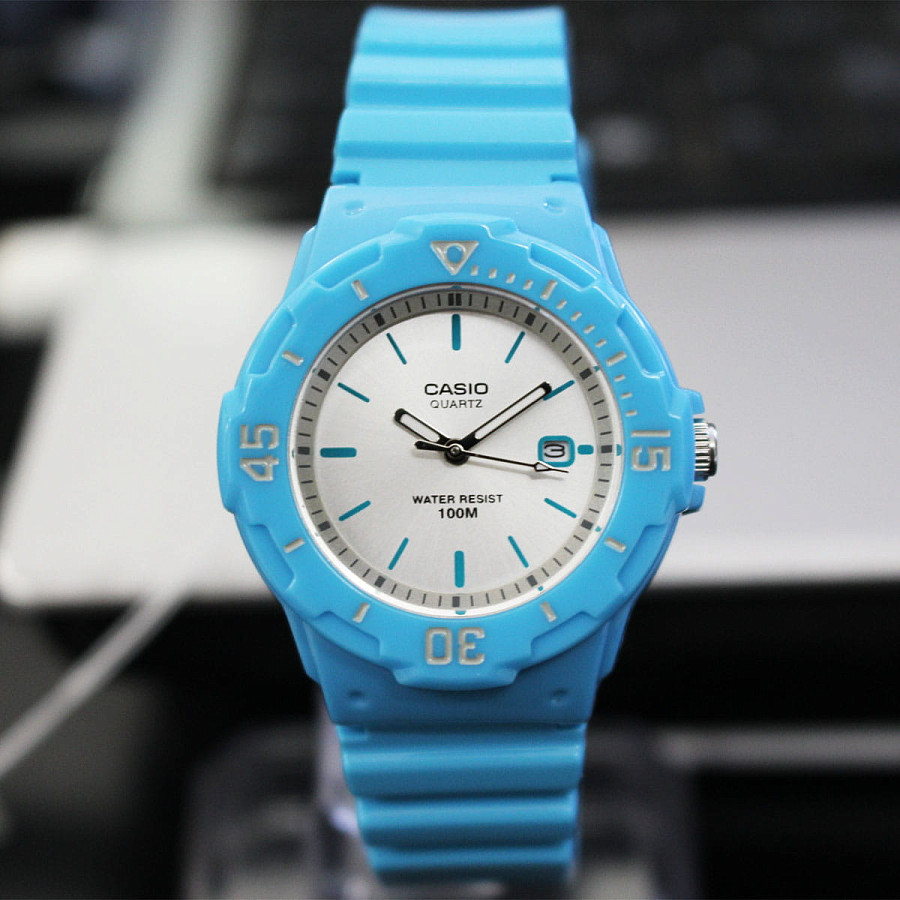 Часы Casio Collection LRW-200H-2E3 — серебристый, пластик