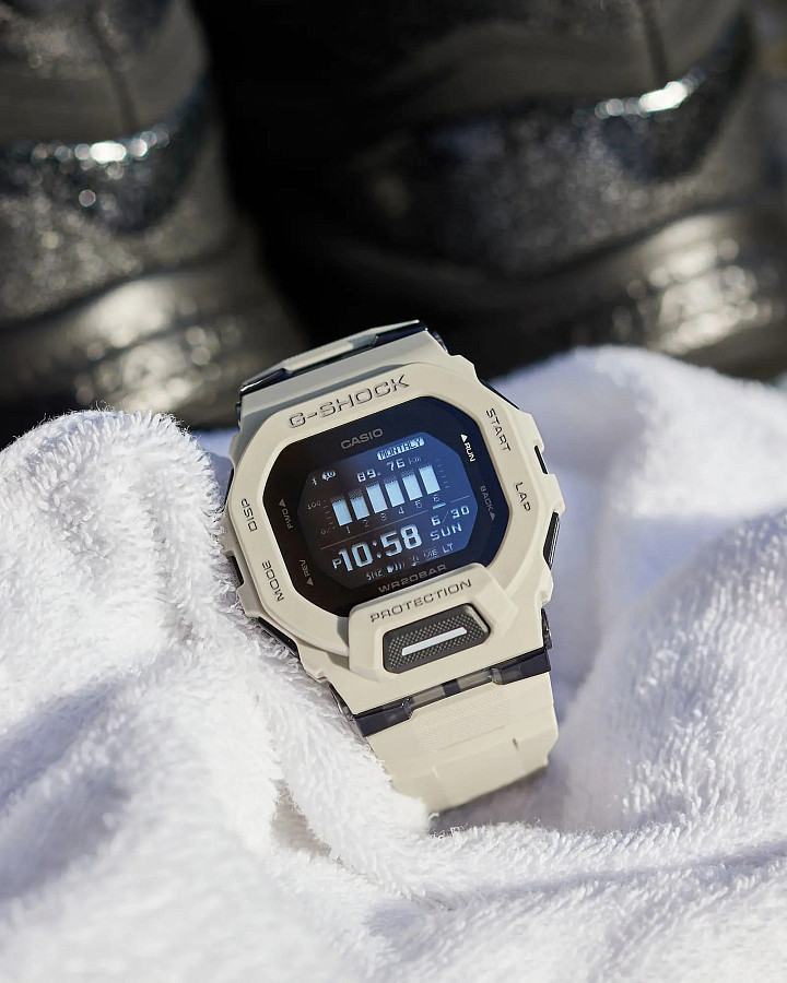Часы Casio G-Shock GBD-200UU-9 — пластик, мужские