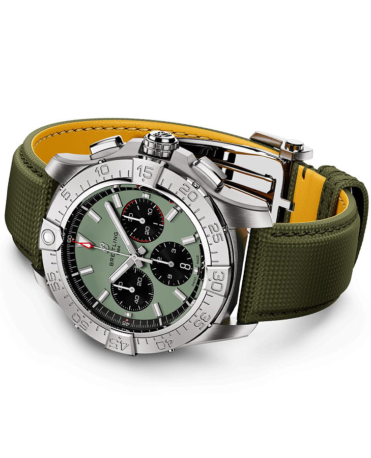 Часы Breitling Avenger B01 Chronograph 44 AB0147101L1X1 — сталь металл, Швейцария