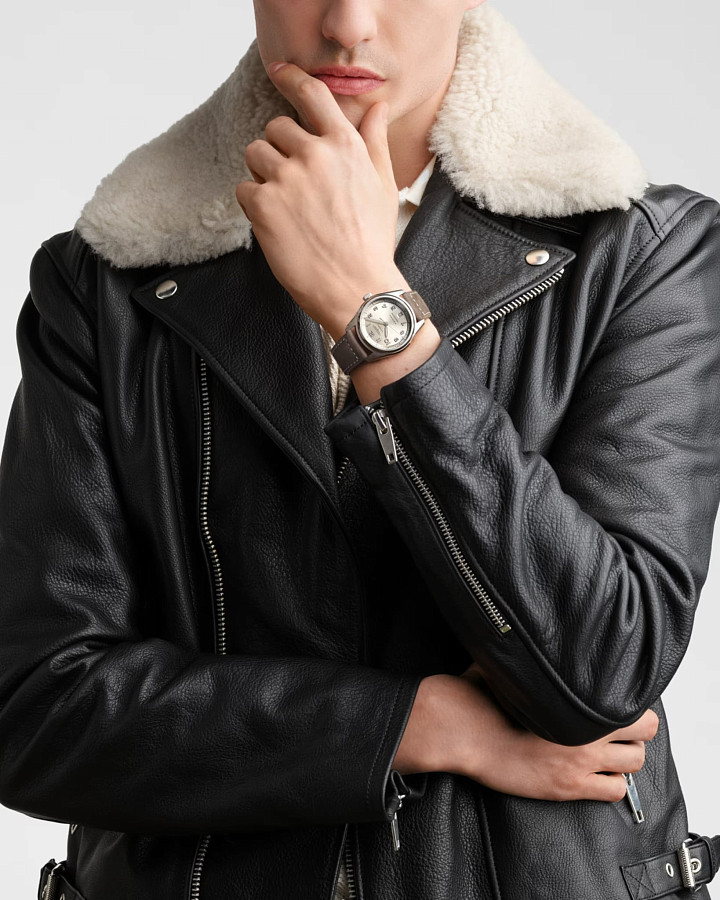 Часы Longines Spirit L3.410.4.63.2 — кожаный, мужские