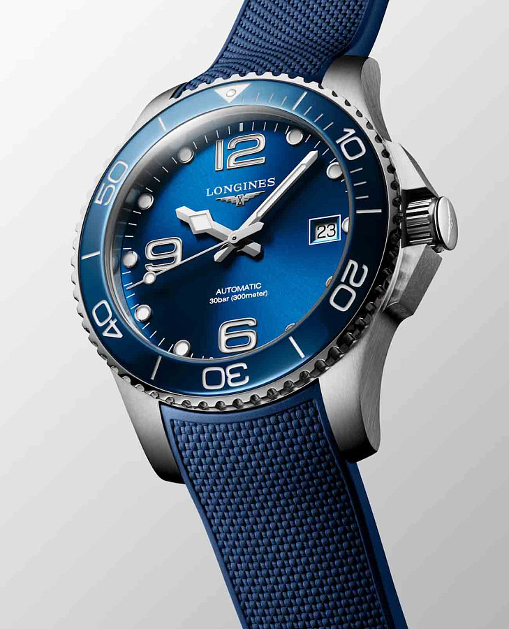 Часы Longines HydroConquest L3.780.4.96.9 — каучук, женские