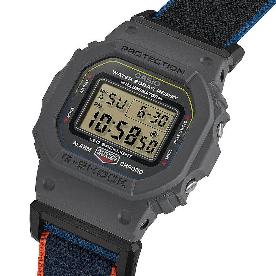 Часы Casio G-Shock DW-5600MNC-8A2 — пластик, Япония