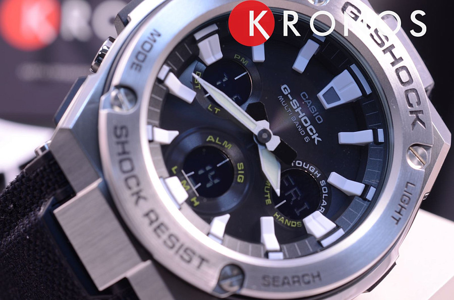Часы Casio G-Shock GST-W130C-1A — электронные, металл