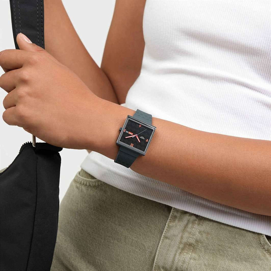 Часы Swatch Squared Off SO34M701 — мужские, силикон