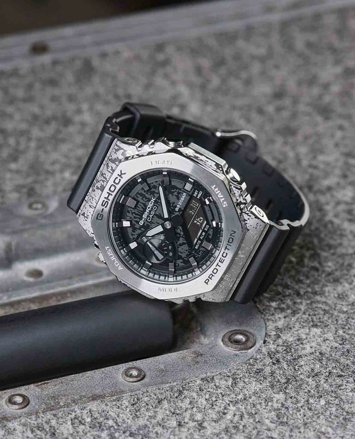 Часы Casio G-Shock GM-2100GC-1ADR (GM-2100GC-1A) — металл сталь, Япония