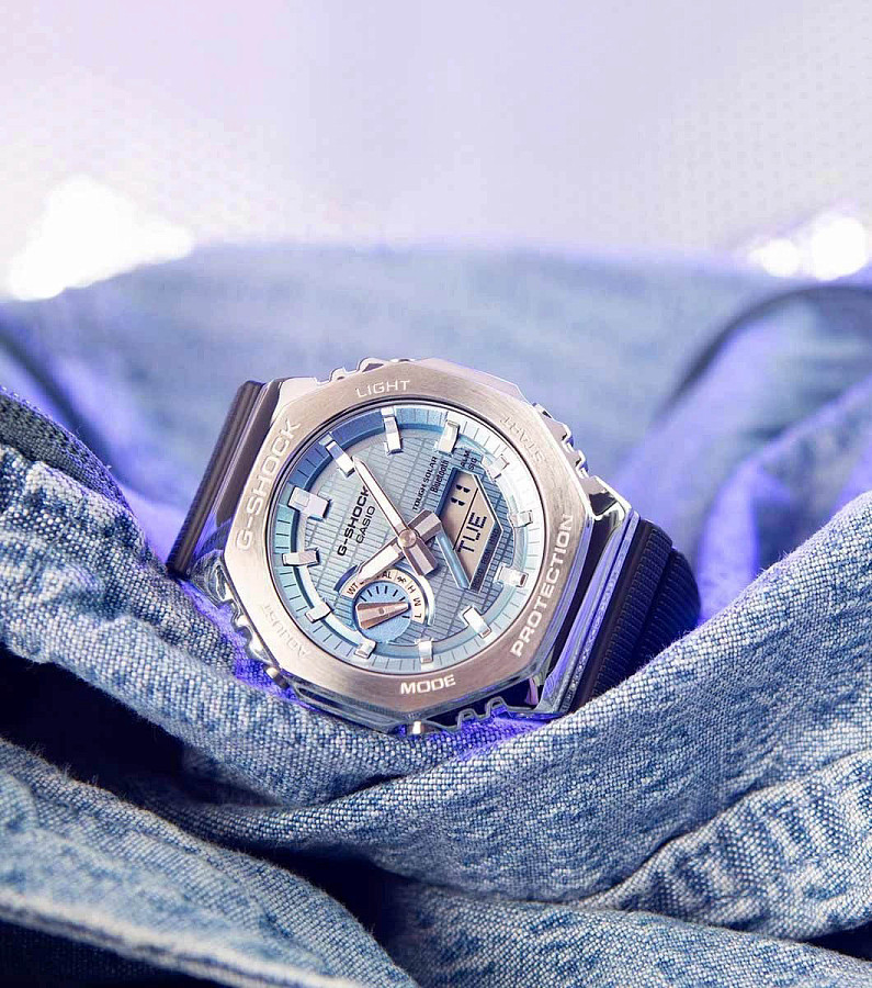 Часы Casio G-Shock GBM-2100A-1A2 — Япония, электронные
