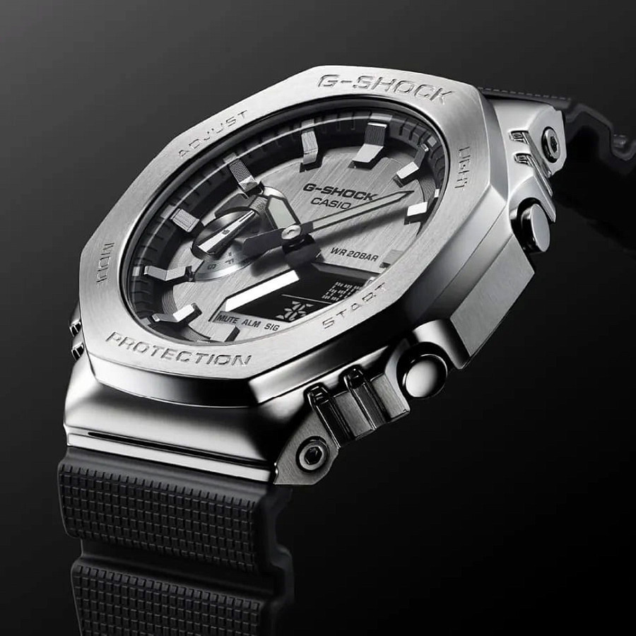 Часы Casio G-Shock GM-2100-1ADR (GM-2100-1A) — серебристый, сталь металл