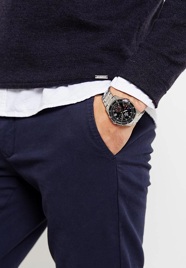 Часы Casio Edifice EFV-540D-1AVUDF (EFV-540D-1A) — кварцевые, металл сталь
