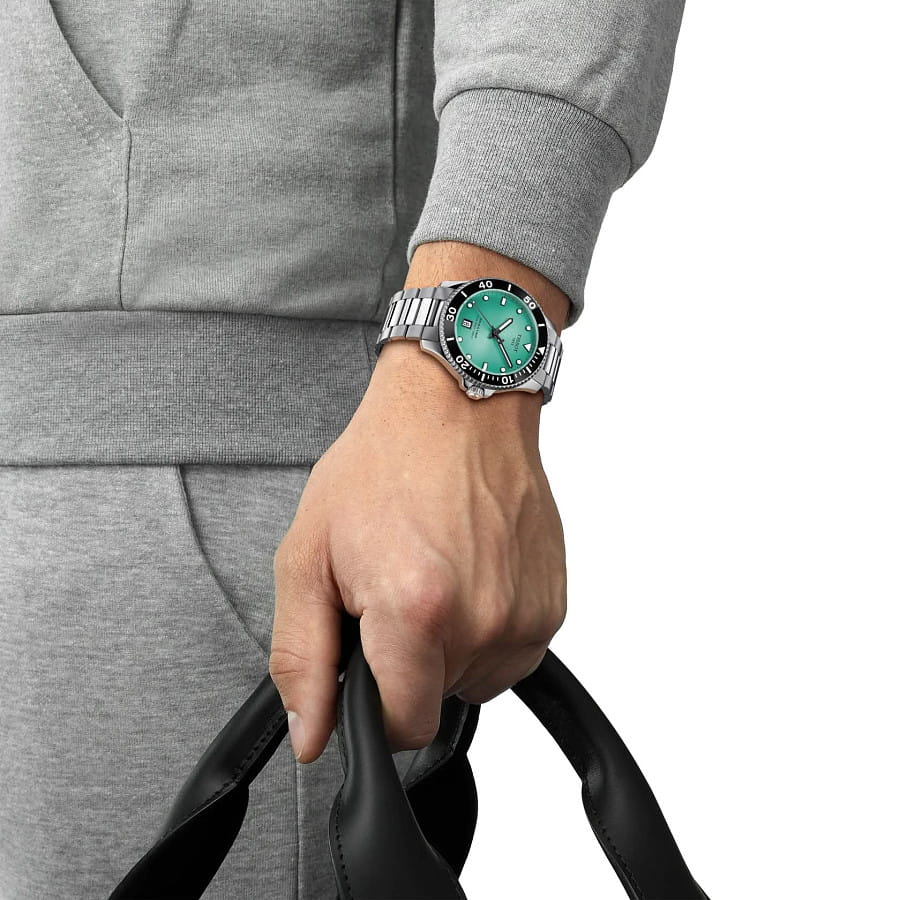 Часы Tissot Seastar 1000 40 mm T120.410.11.091.00 — сталь металл, Швейцария