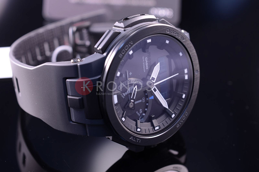 Часы Casio Pro Trek PRW-7000-8E — кварцевые, сталь пластик