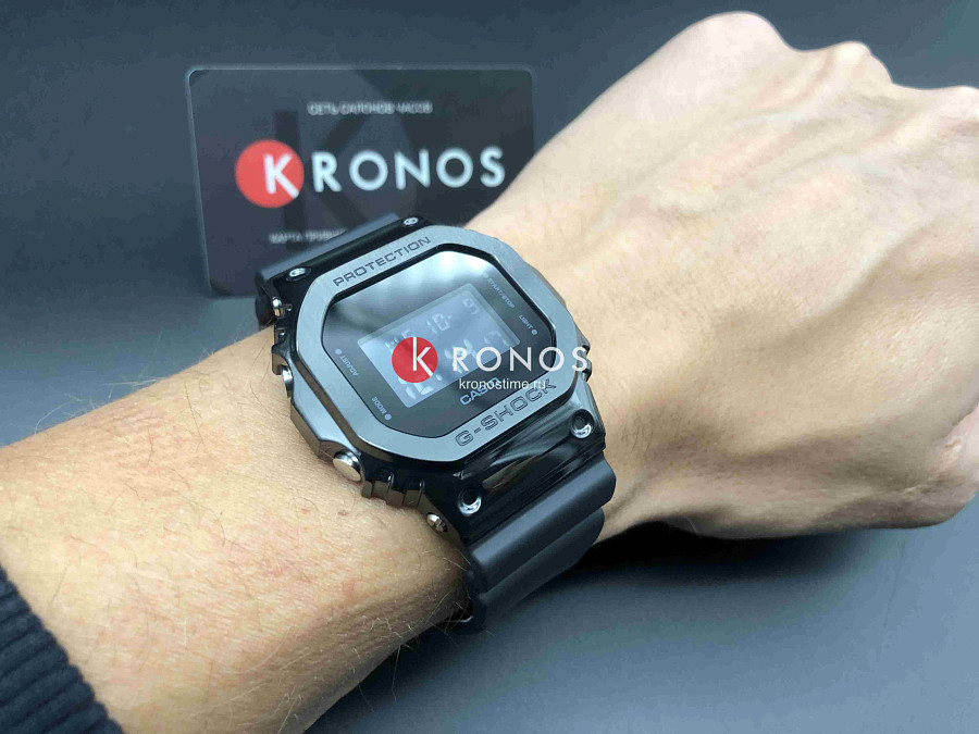 Часы Casio G-Shock GM-5600B-1 — мужские, полимер