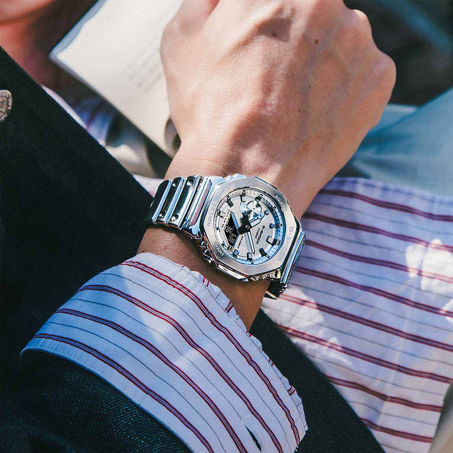 Часы Casio G-Shock GM-2100YM-8A — Япония, кварцевые