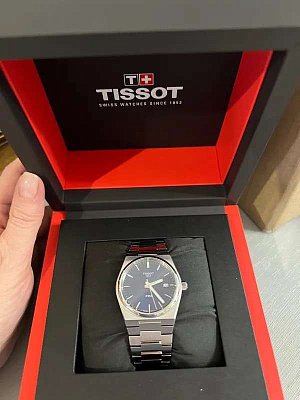Фото покупателя: Швейцарские наручные часы Tissot PRX 35 mm T137.210.11.041.00