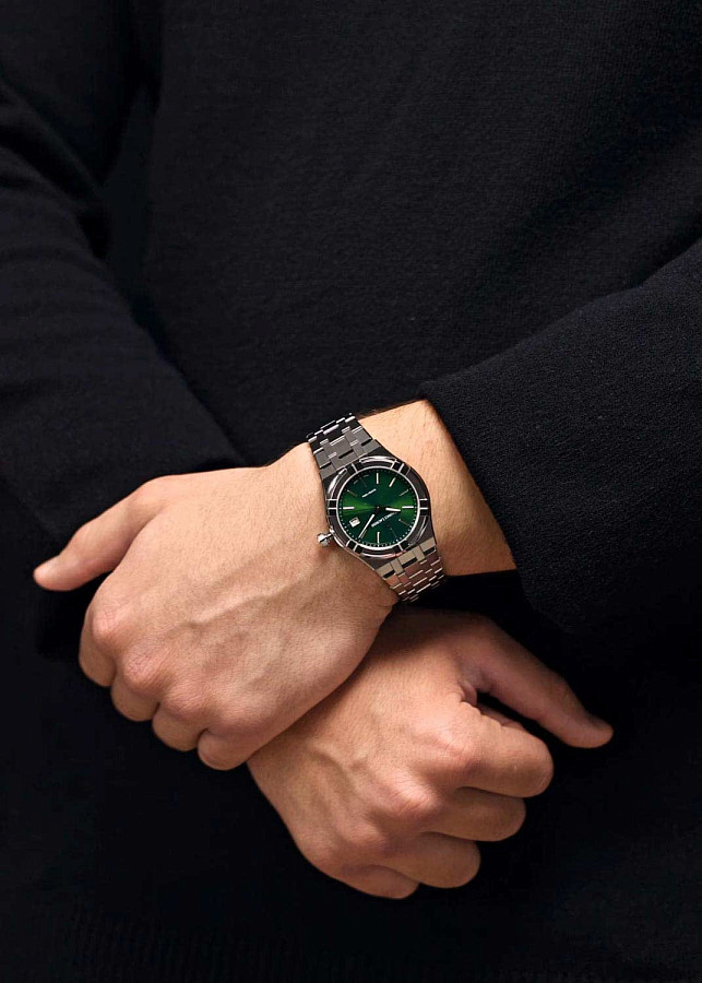 Часы Maurice Lacroix Aikon Quartz Date 40mm AI1108-SS00F-630-D — кварцевые, Швейцария, мужские