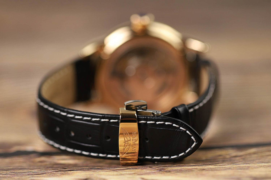 Часы Aviator Douglas Day-Date V.3.35.2.275.4 — мужские, кожаный