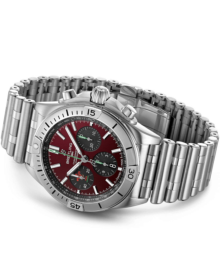 Часы Breitling Chronomat B01 42 Six Nations Wales AB0134A61K1A1 — сталь металл, Швейцария