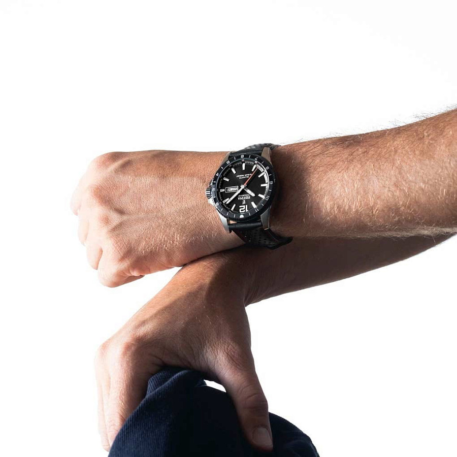 Часы Festina Titanium F20699/4 — кварцевые, титан