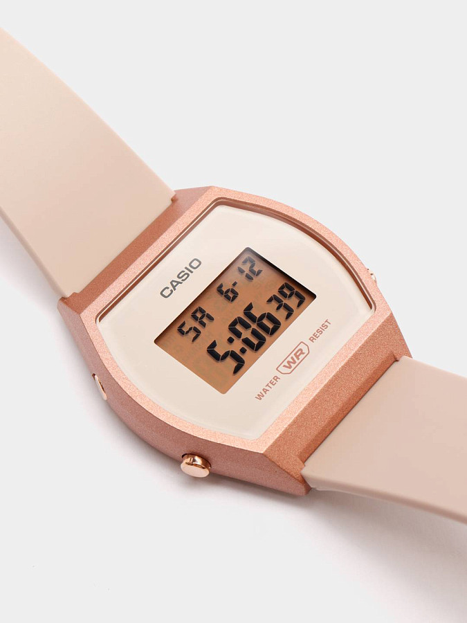Часы Casio Collection LW-204-4ADF (LW-204-4A) — пластик, Япония