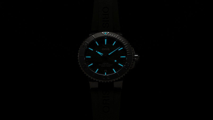 Часы Oris Aquis New York Harbor Limited Edition 01 733 7766 4187-Set — зеленый, металл сталь