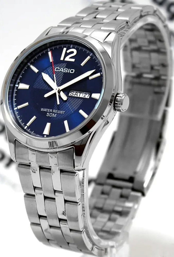 Часы Casio Collection MTP-1335D-2AVDF (MTP-1335D-2A) — мужские, серебристый