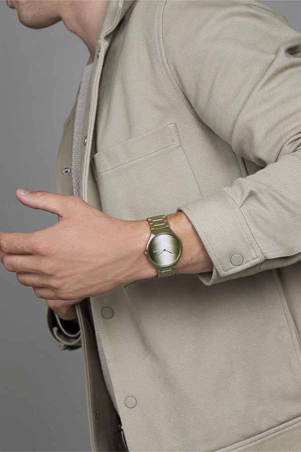 Часы Rado True Thinline x Great Gardens of the World R27121302 — артикул R27121302